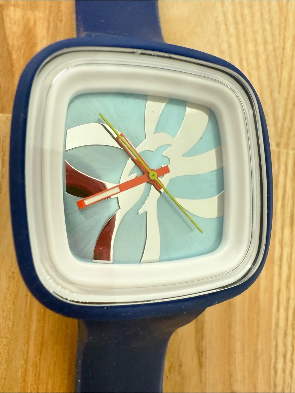 Crow square dial blue silicone strap NEW BATTERY